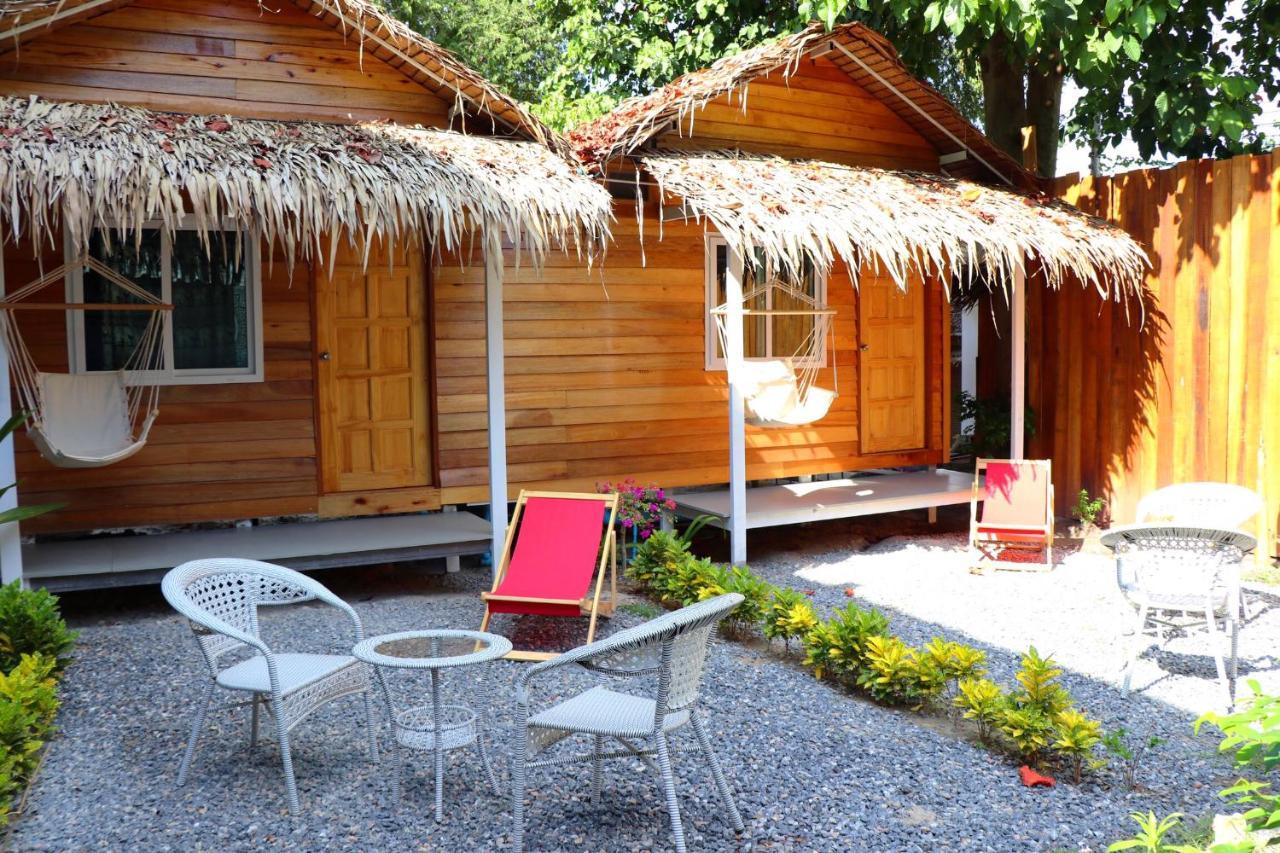 Sunflower Guesthouse And Animal Rescue - Koh Lipe Exterior foto