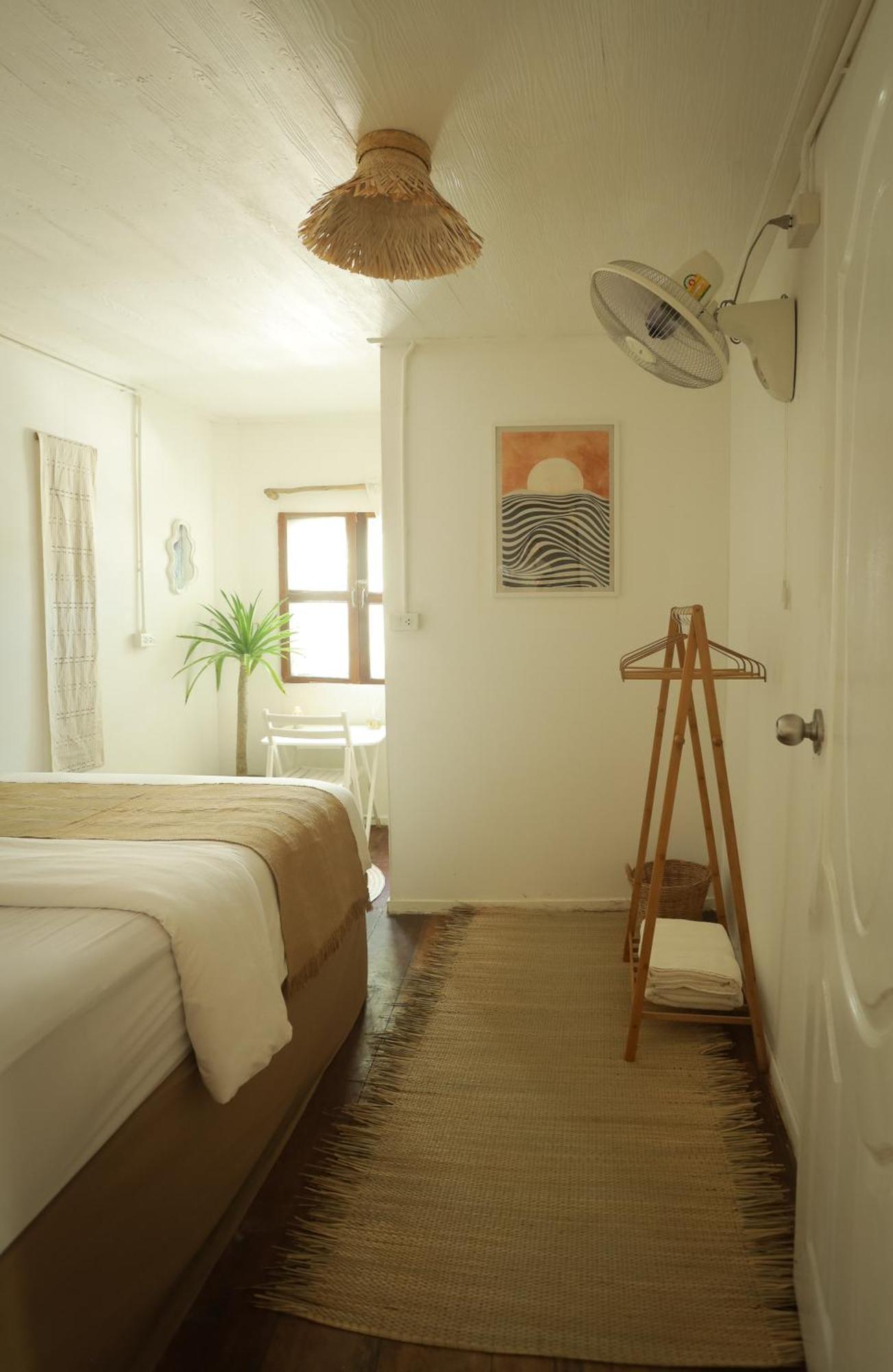 Sunflower Guesthouse And Animal Rescue - Koh Lipe Exterior foto